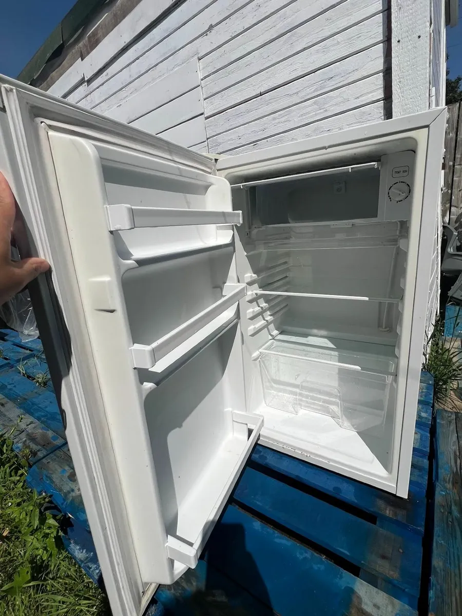 Fridge Freezer Undercounter - Image 2