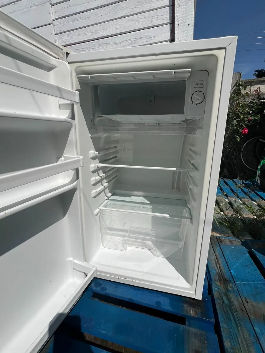 Fridge Freezer Undercounter - Image 3