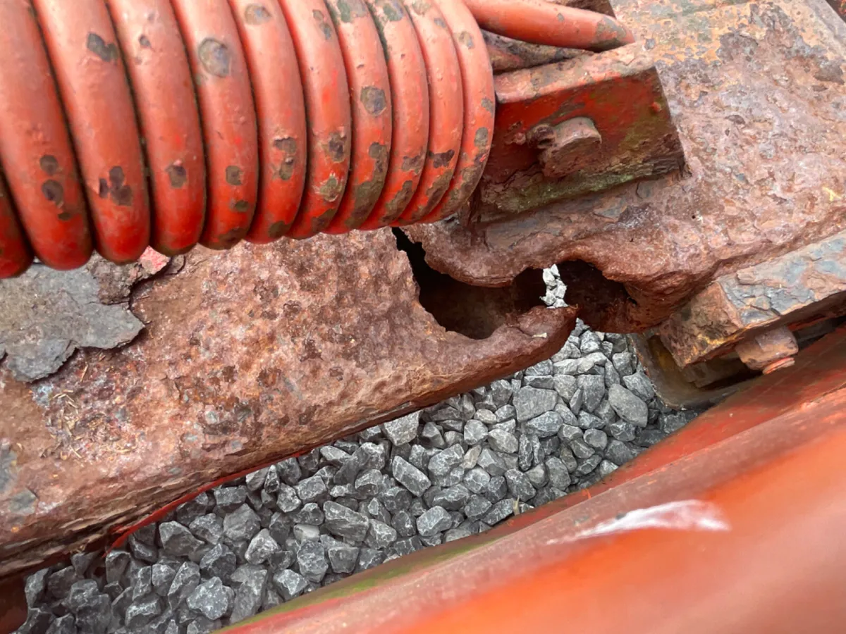 Kuhn 5ft disc mower spares/repairs - Image 3