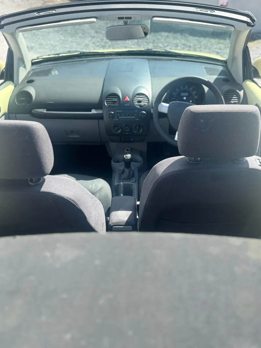VOLKSWAGEN BEETLE 1.6 - Image 3