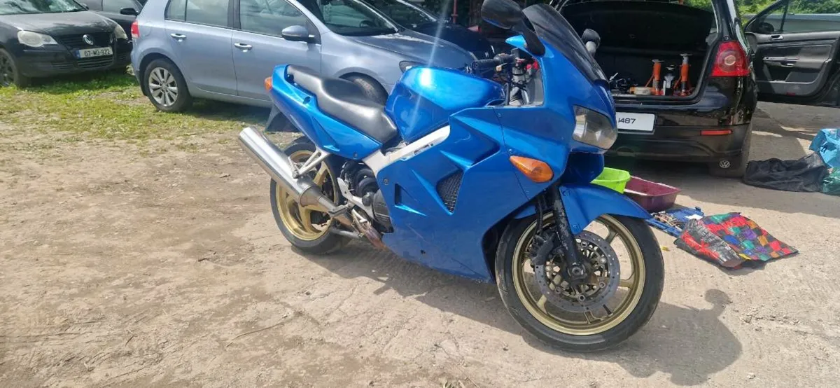 Honda vfr 800fi 98 - Image 2