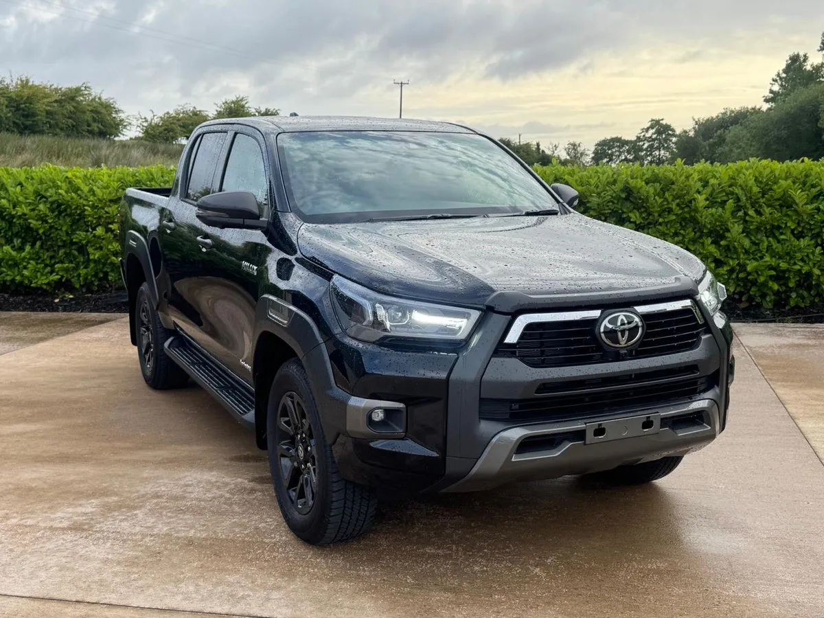 2025 Toyota Hilux Invincible X Automatic - Image 3
