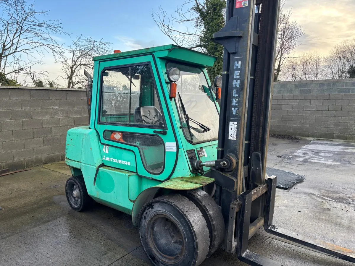 2004 Mitsubishi forklift 4.5ton Twin wheel - Image 1