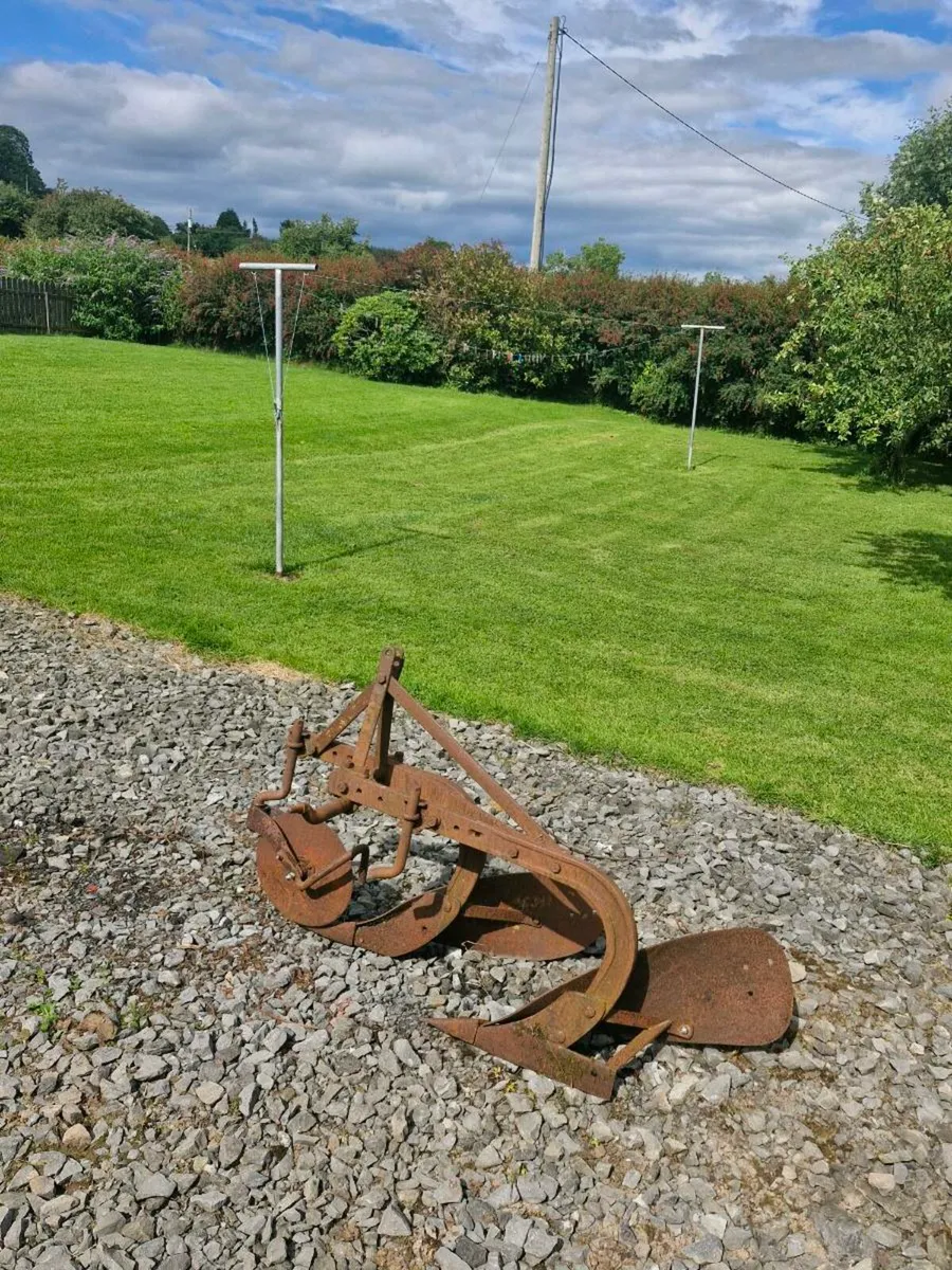 Ferguson plough - Image 2