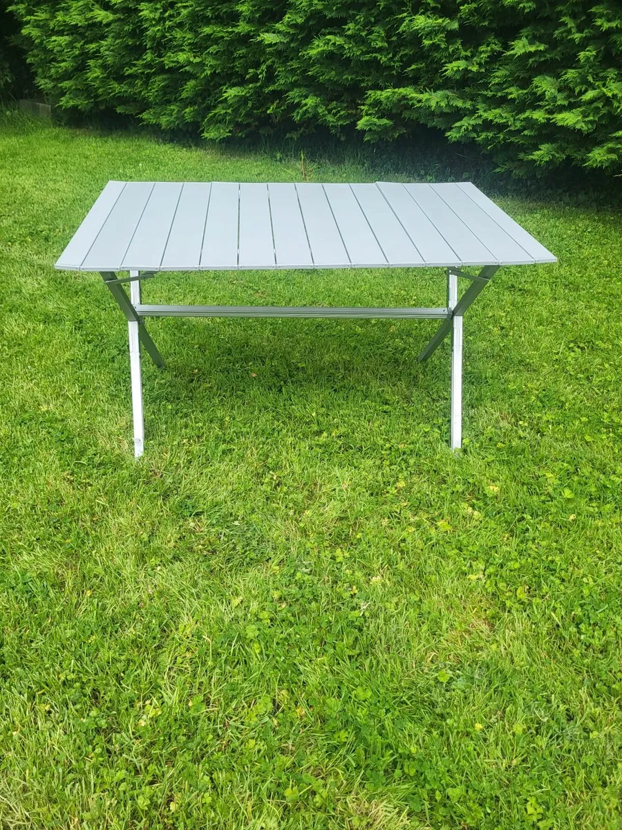 Foldable aluminium table - Image 1