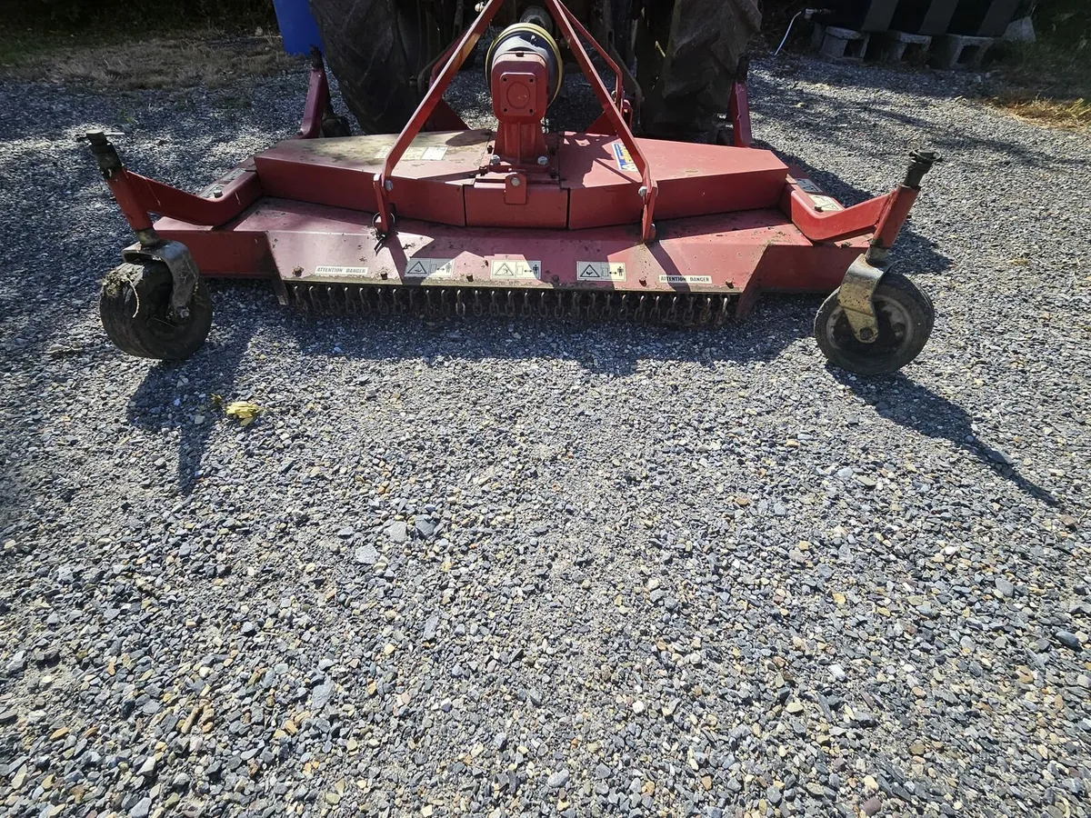 Finishing mower for the back of tractor - Image 1
