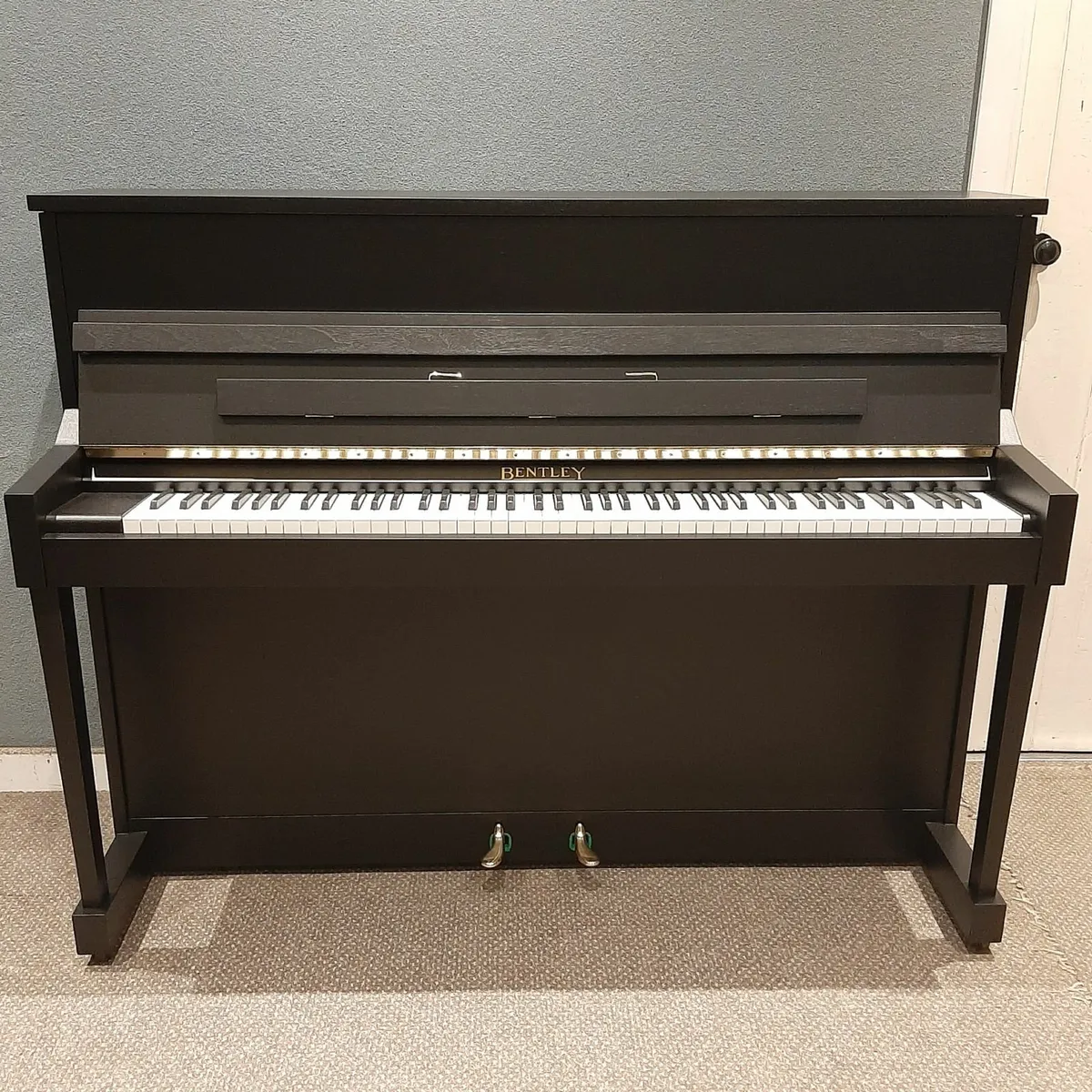 Bentley upright piano - Restored - Image 1