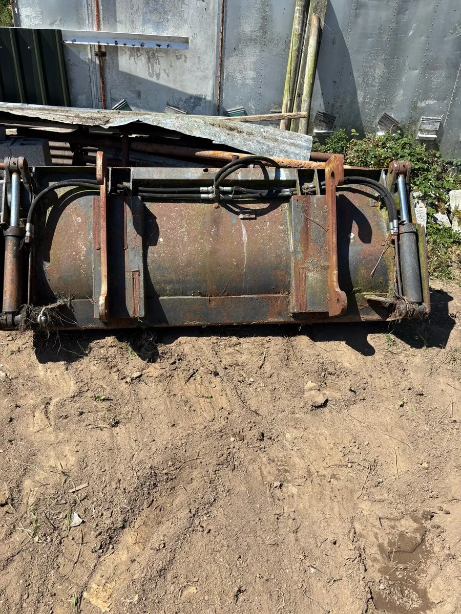 4in one bucket for telihandler - Image 1
