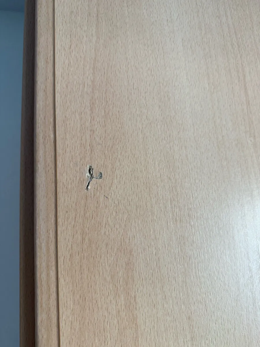 Study wardrobe with 3 doors and mirror - Image 3