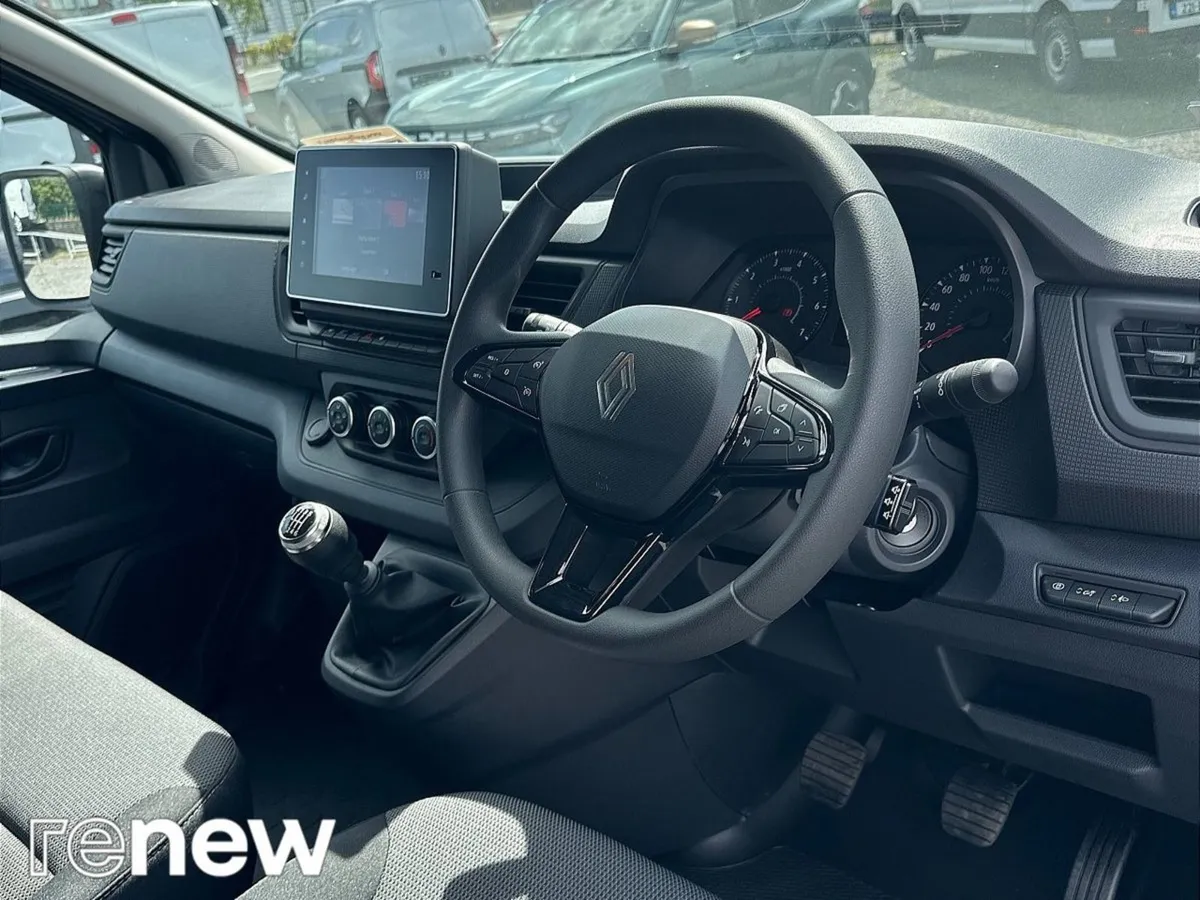 Renault Trafic LWB 150HP Start - Image 4