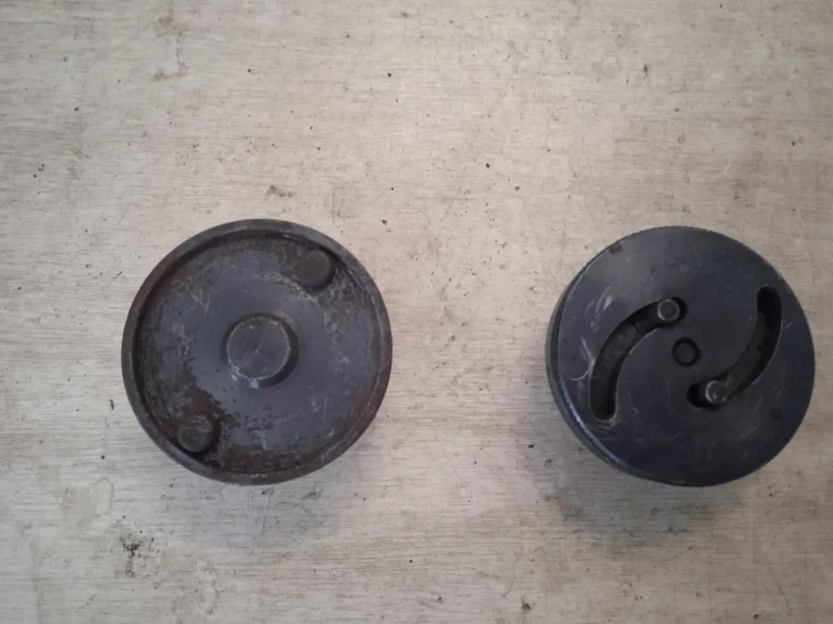 Rear caliper service tools - Image 1