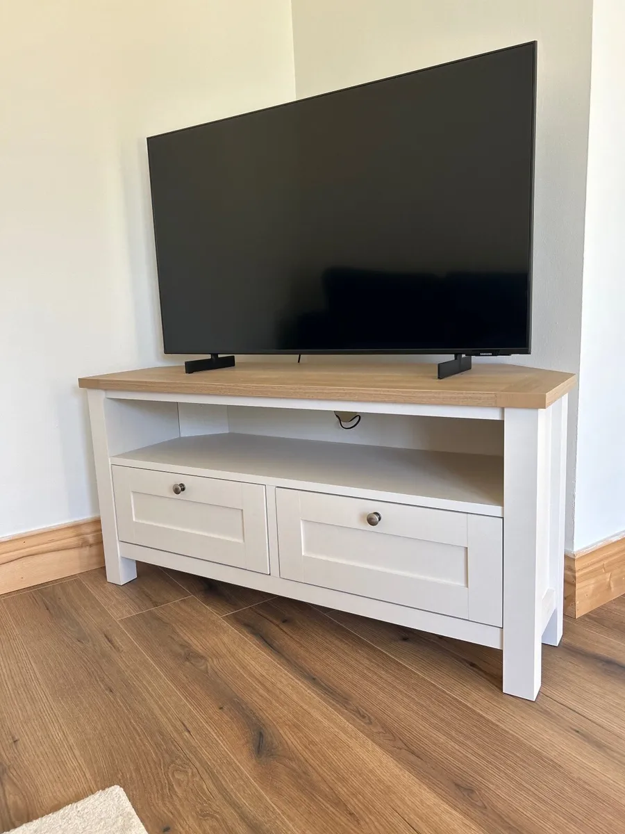 Corner TV Unit - Image 1