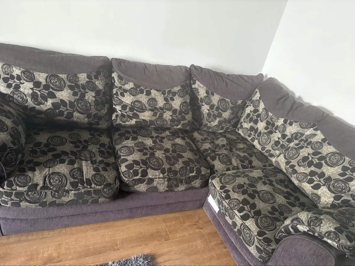 L shape couch - Image 2