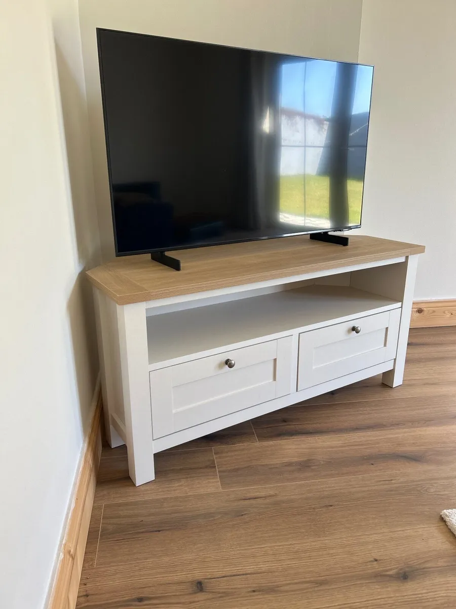 Corner TV Unit - Image 2