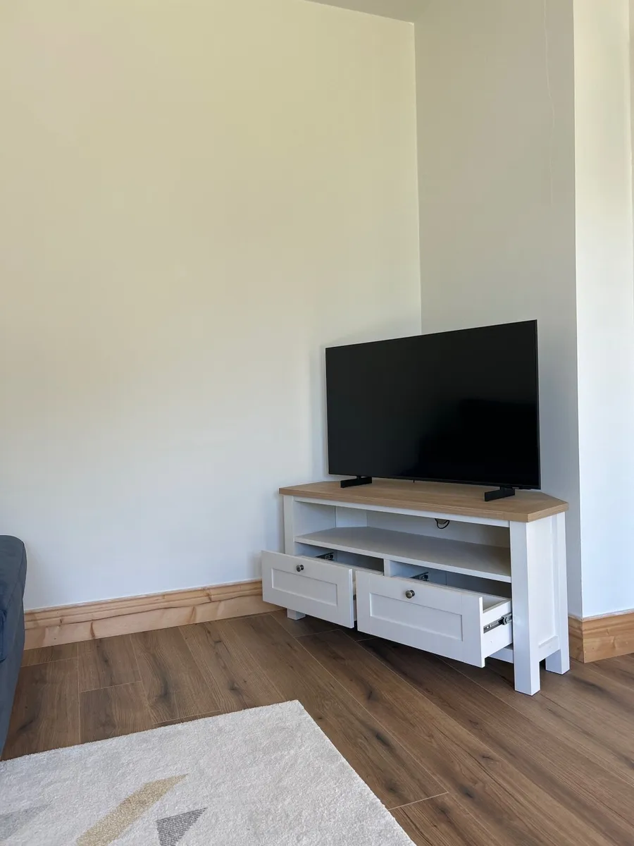 Corner TV Unit - Image 3