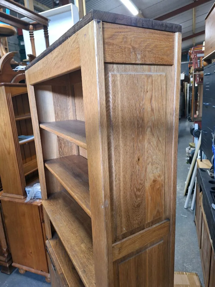 Heavy oak bookshelf (DELIVERY) - Image 2