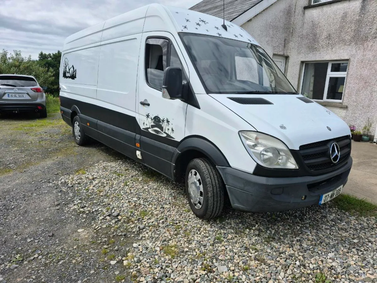 Mercedes sprinter camper - Image 2