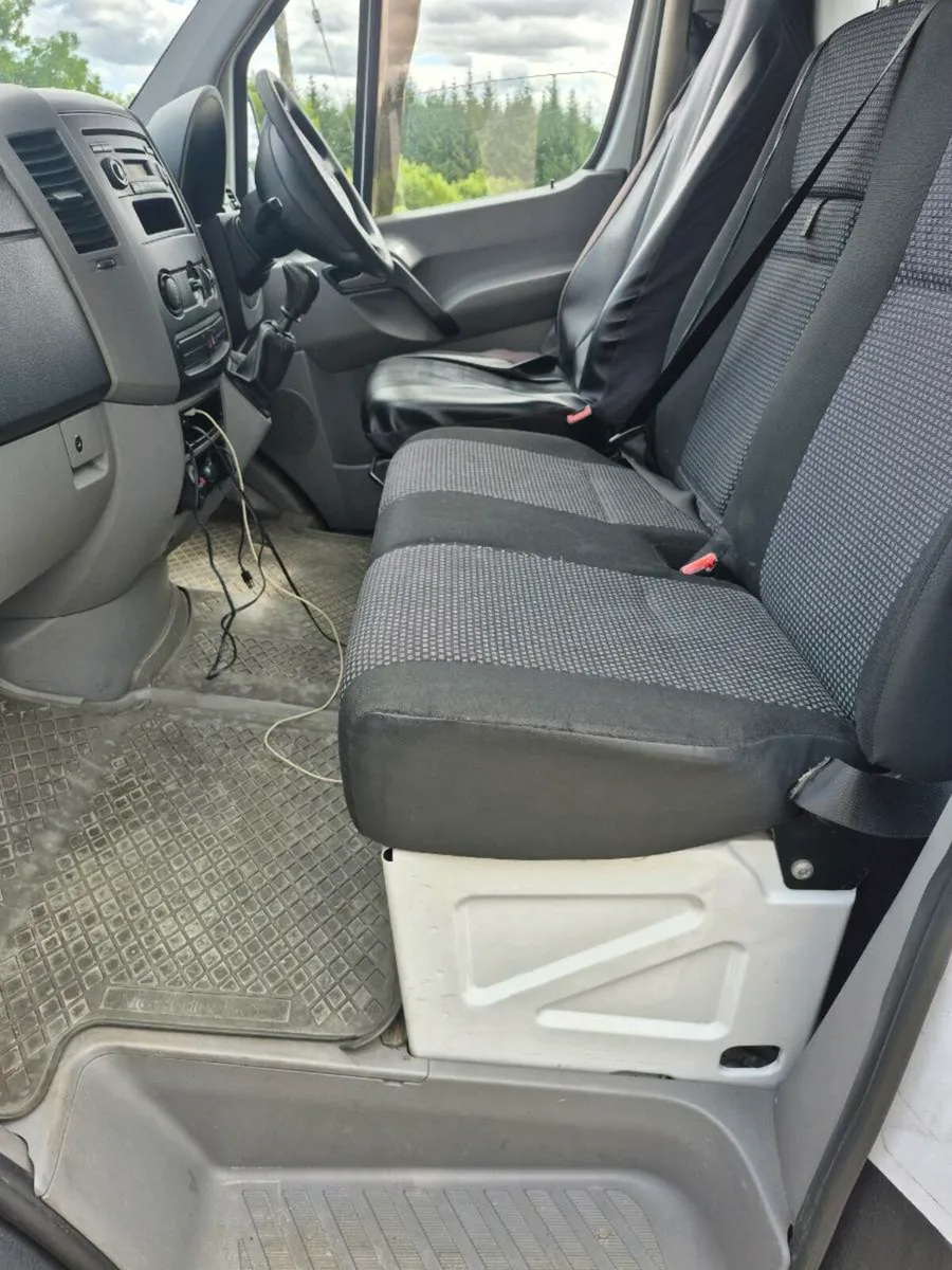 Mercedes sprinter camper - Image 3