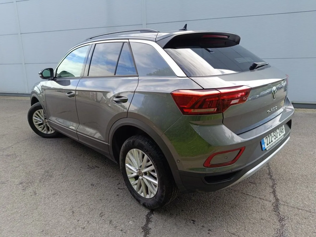 Volkswagen T-Roc 2.0 TDI 116HP Life Rear Camera H - Image 3