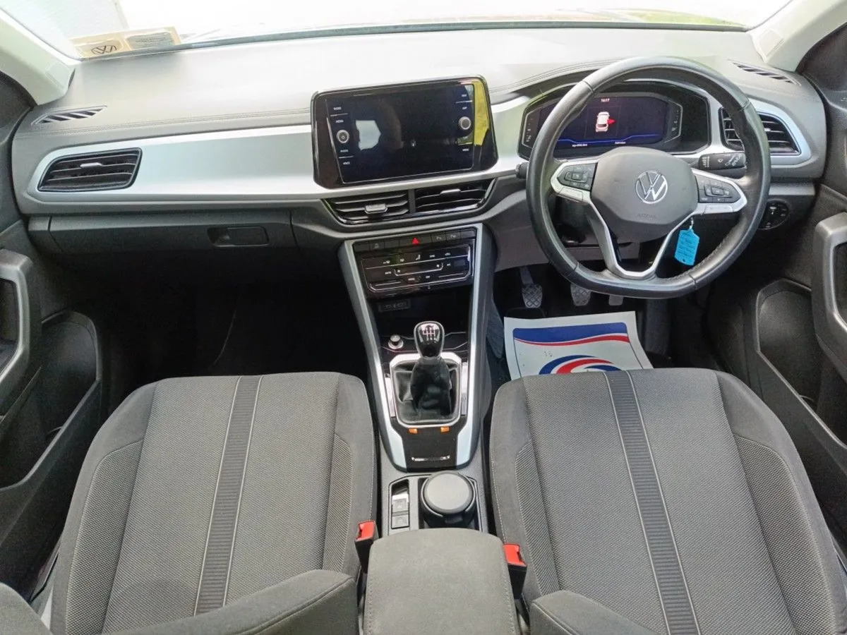 Volkswagen T-Roc 2.0 TDI 116HP Life Rear Camera H - Image 4