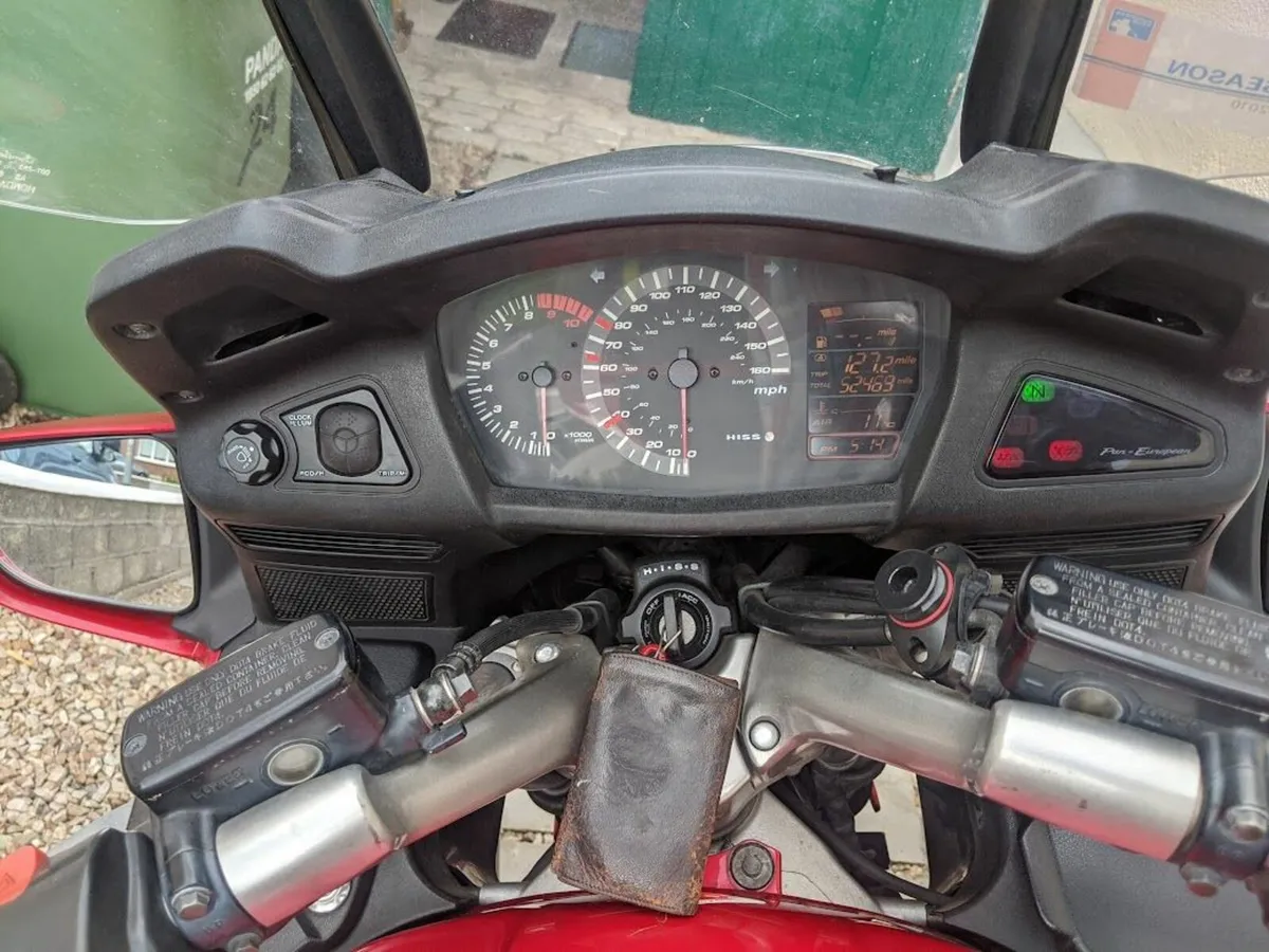 Honda Pan European ST 1300 - Image 4