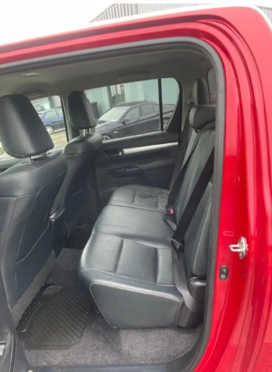 Toyota Hilux 2018 - Image 4
