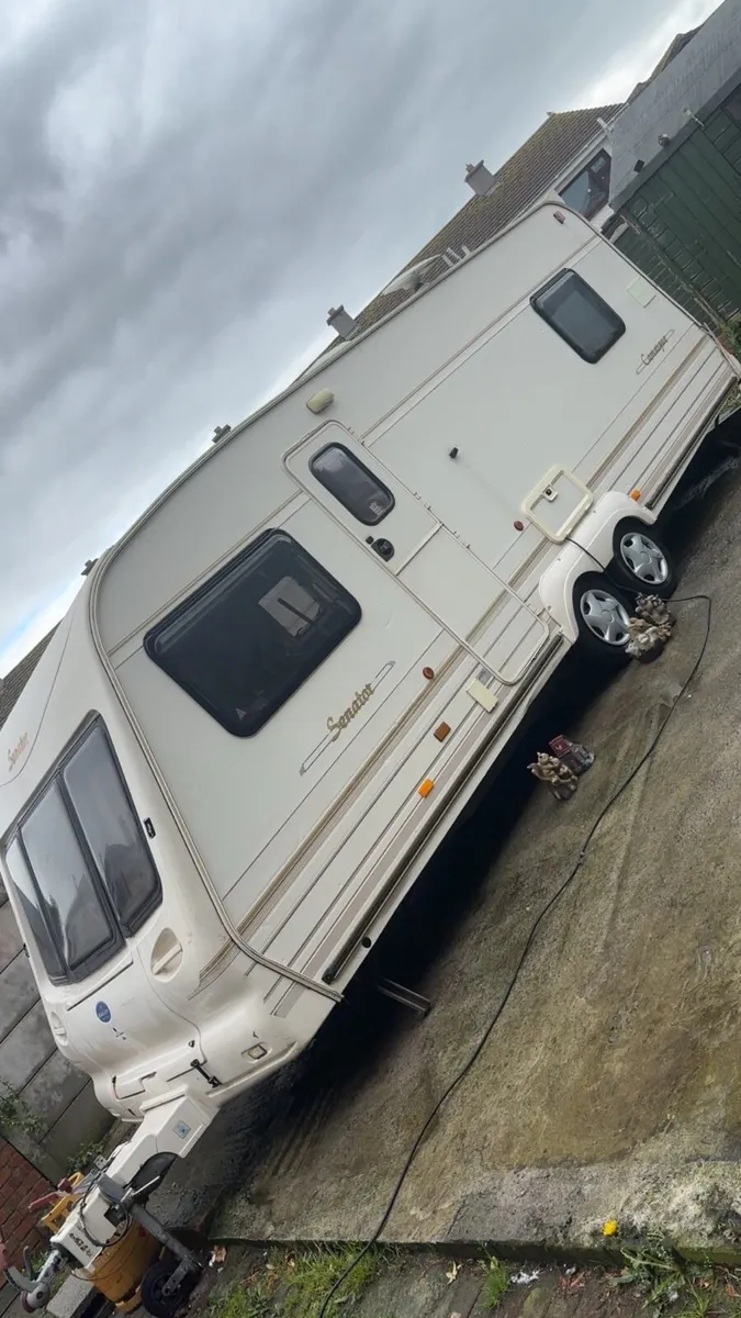 Fixed bed baileys caravan !! - Image 1