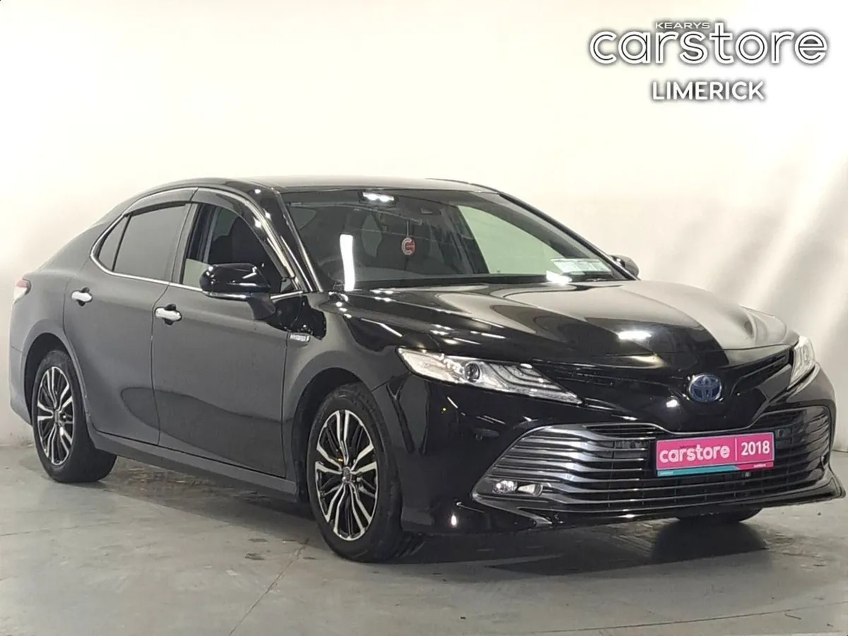 Toyota Camry 2.5 PET HYB Auto - Image 1