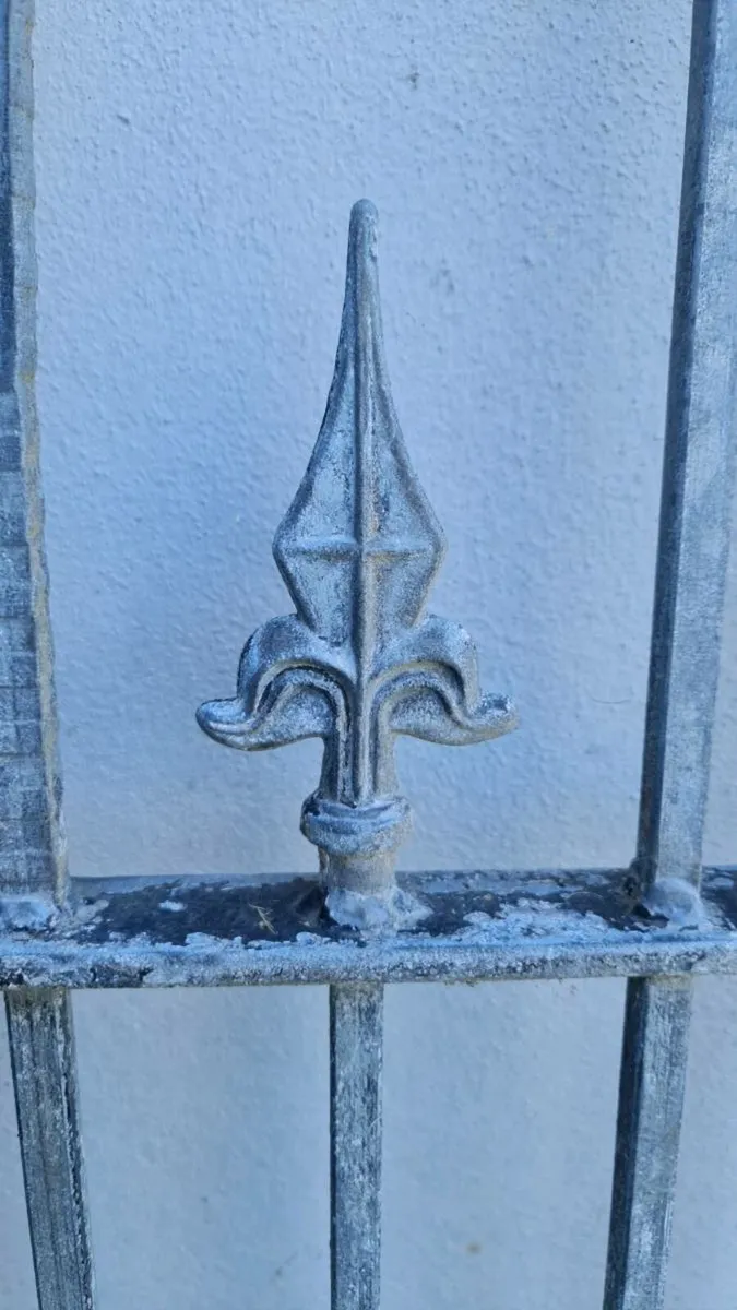 Gate - Image 4