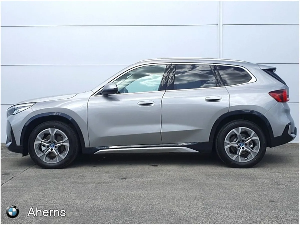 BMW X1 iX1 Edrive20 Xline - Image 4