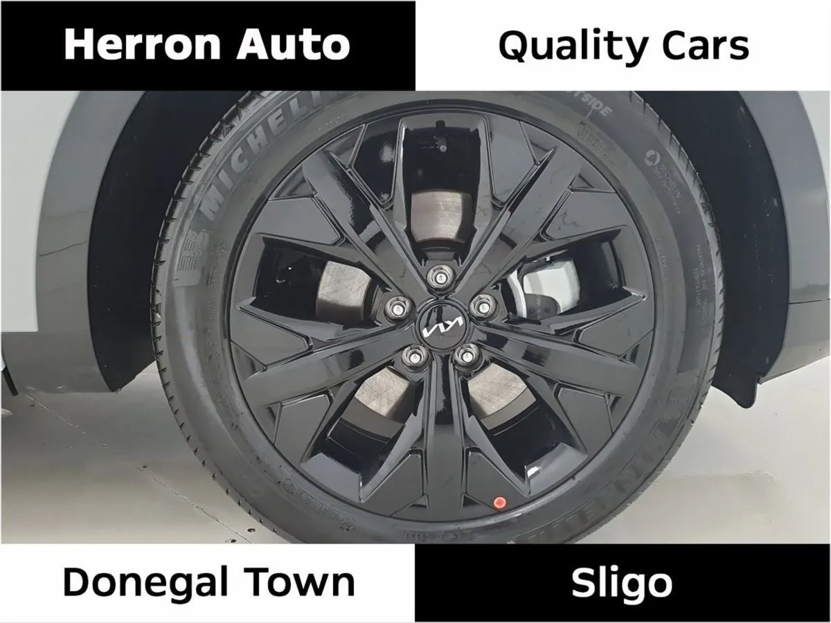 Kia Sportage Anniversary Edition Plug-in Hybrid - Image 4