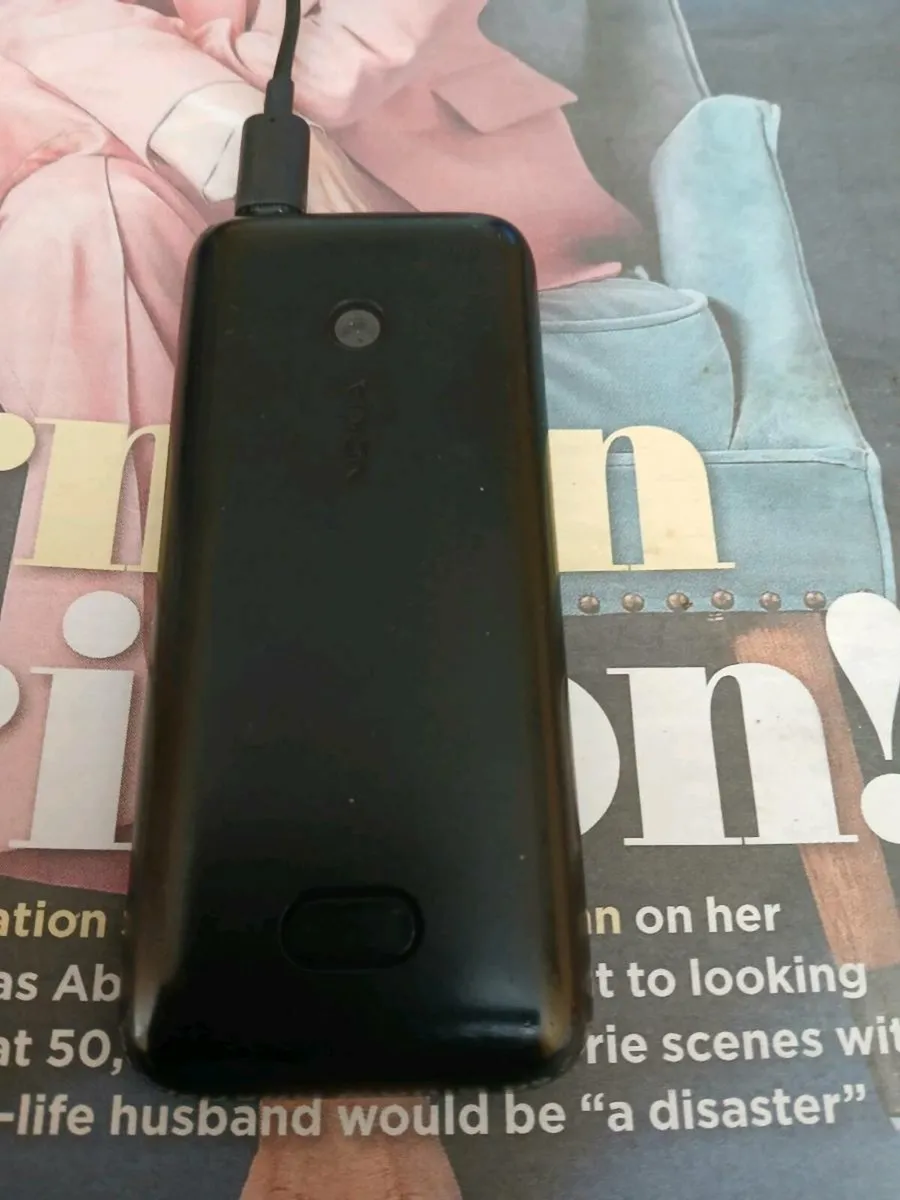 Nokia mobile phone. - Image 2