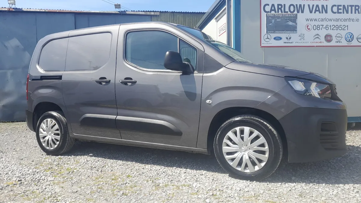211 Peugeot Partner 1.5 blue hdi professional - Image 1