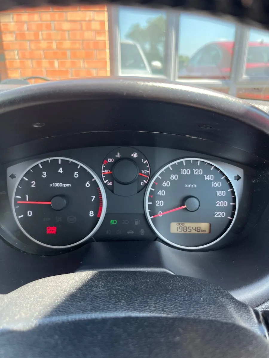 Hyundai i20 2010 - Image 4