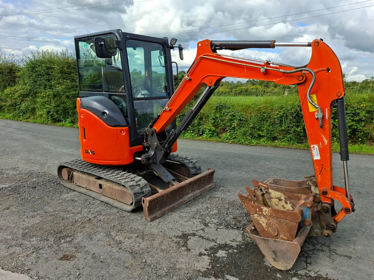 3 tonne digger Hire
