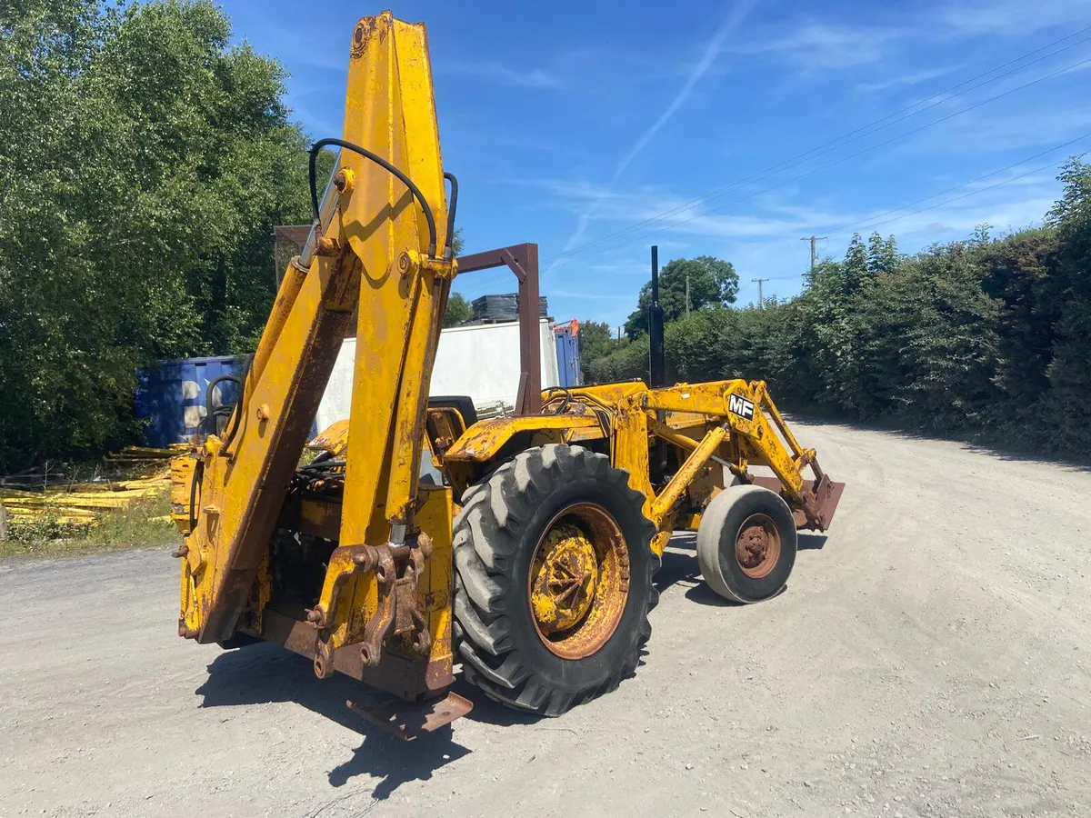 MF 50 Digger Loader - Image 2