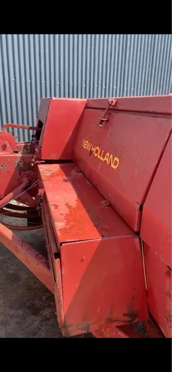 New Holland 370 Square Baler - Image 3
