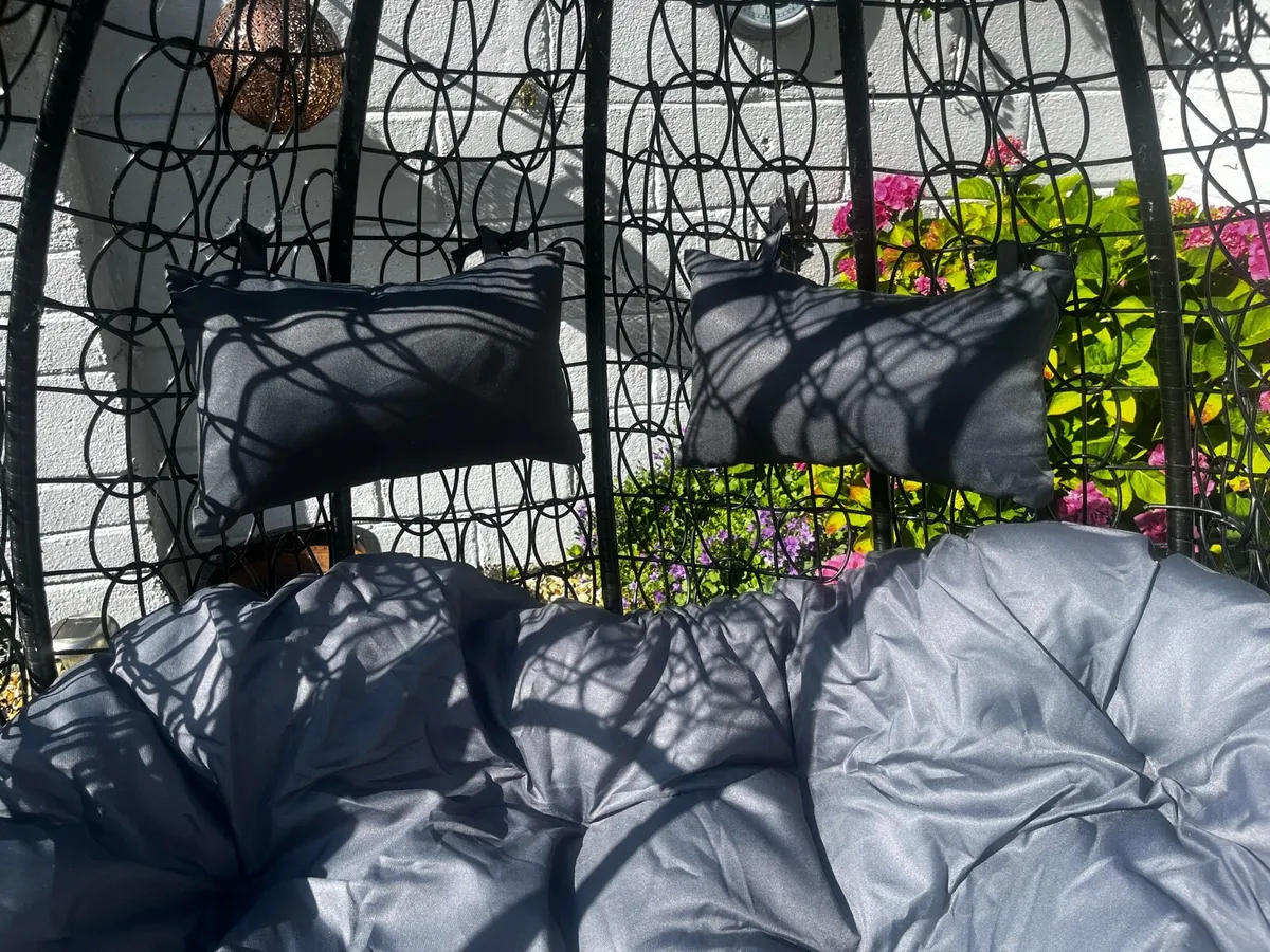 Double egg chair - Image 4