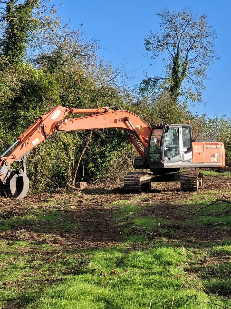 Excavator - Image 2