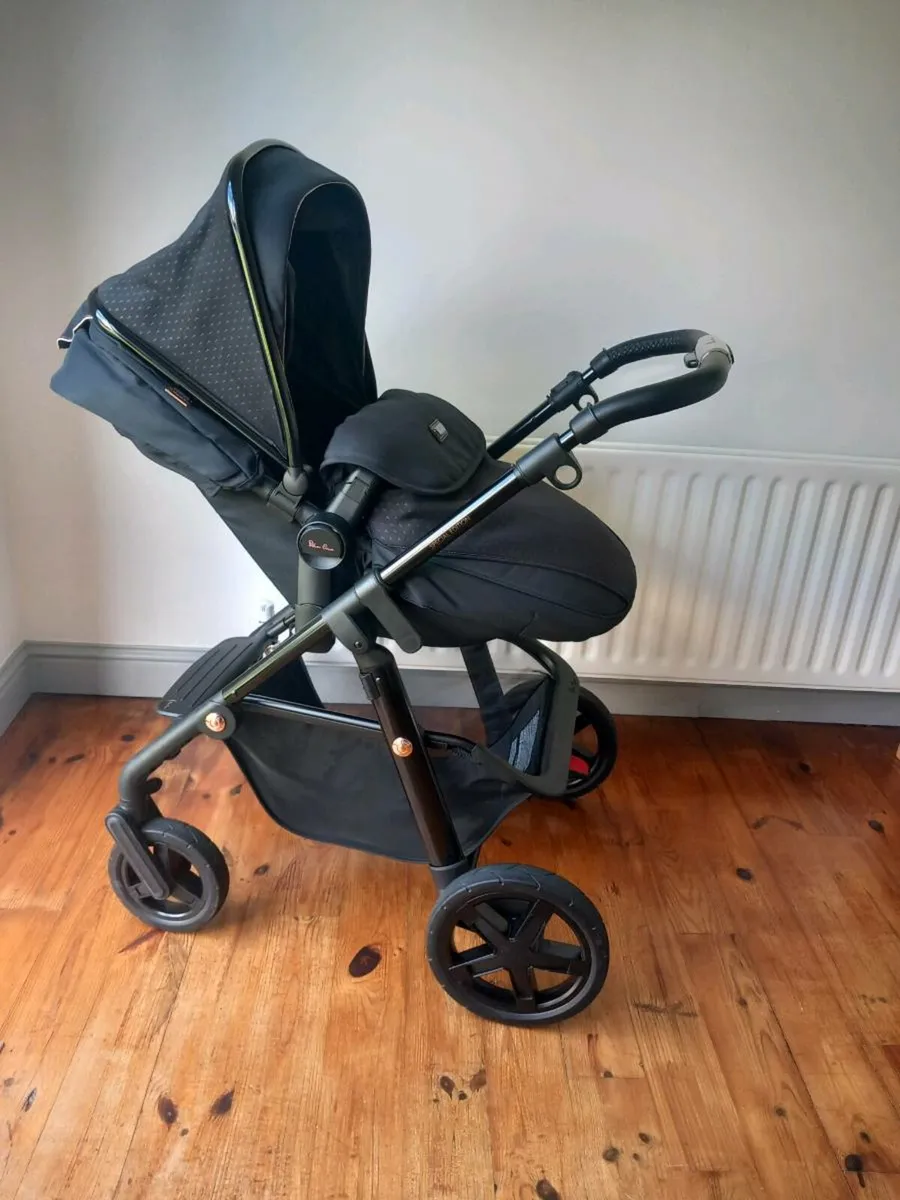 2025 Silver Cross 3 in 1 (stroller never used) - Image 3