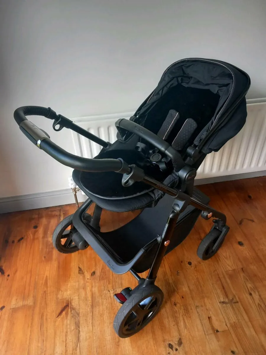 2025 Silver Cross 3 in 1 (stroller never used) - Image 4