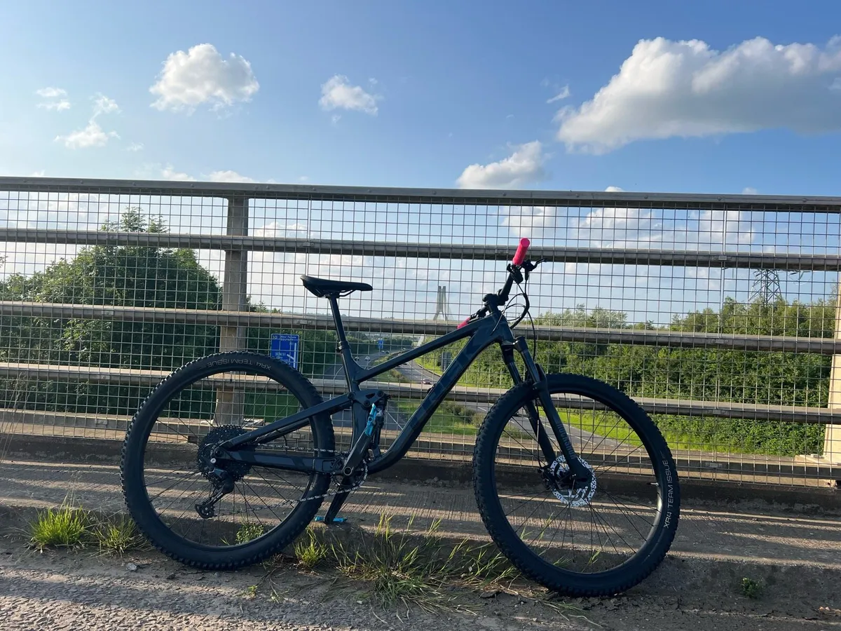 Full suspension trail bike - Image 1