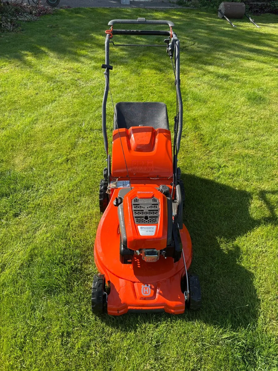 Husqvarna Self propelled lawnmower - Image 2