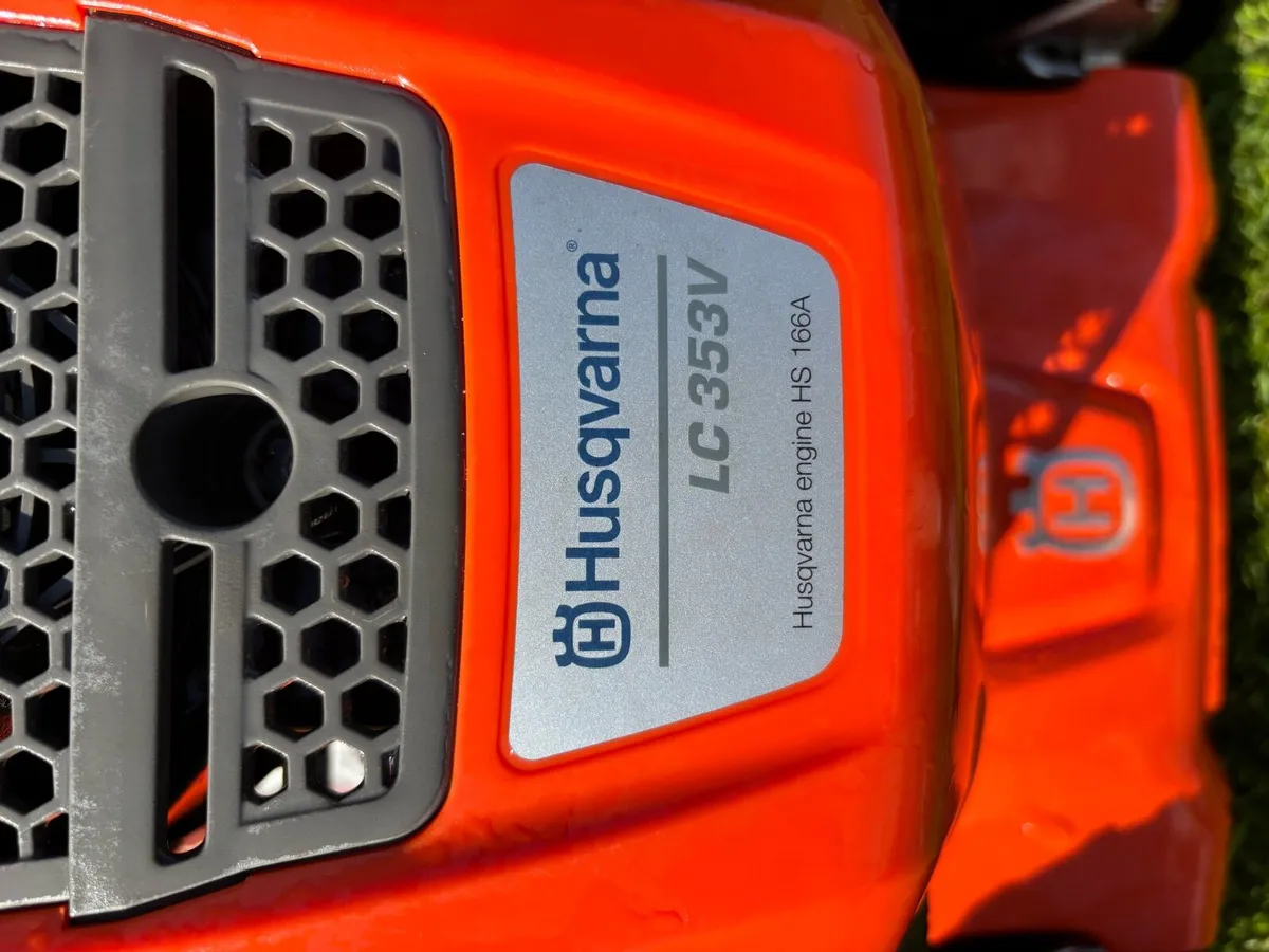Husqvarna Self propelled lawnmower - Image 3