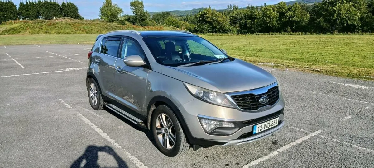 Car - Image 1