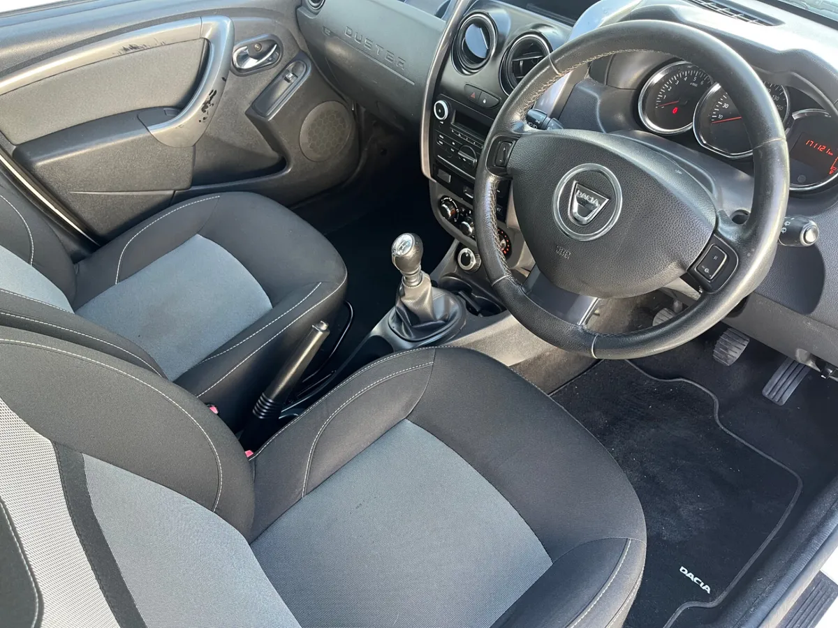 Dacia Duster Signature 4WD - Image 4