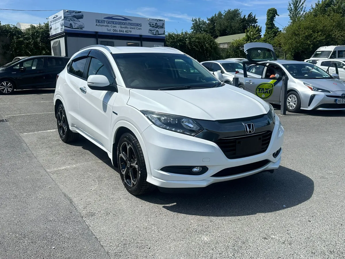 2016 HONDA VEZEL AUTOMATIC FULL OPTION - Image 1