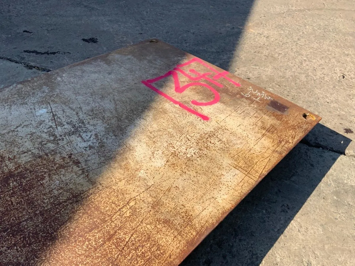 ROAD CROSSING PLATES / TRENCH COVERS....1347. - Image 4