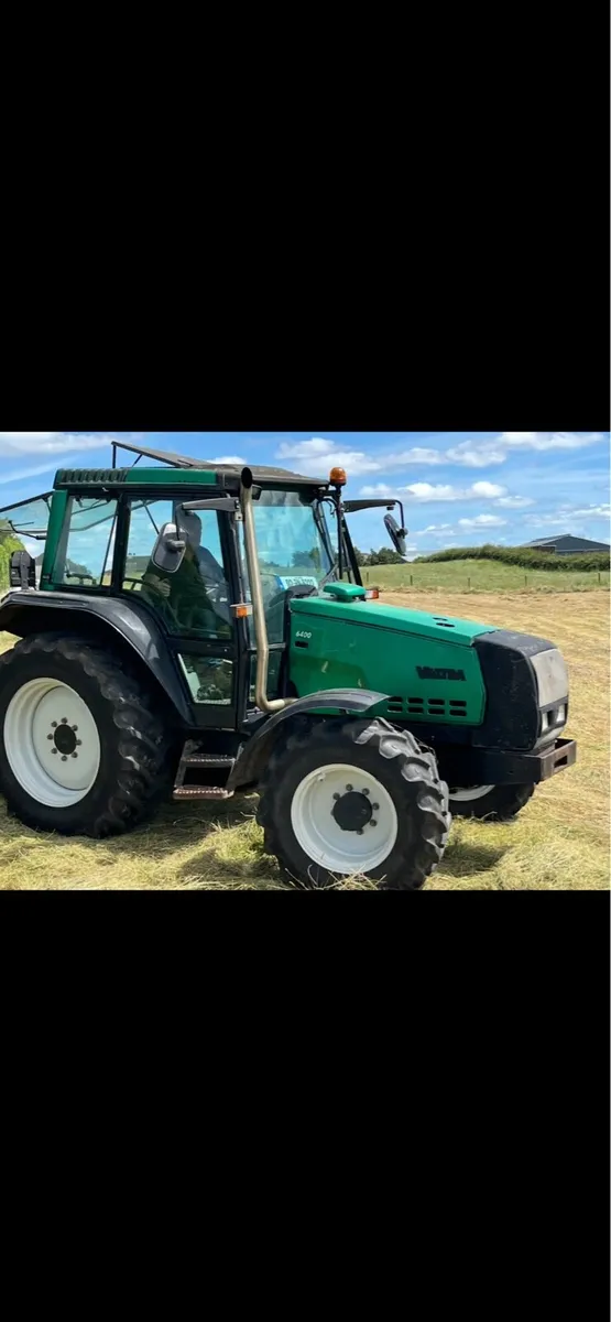 Valtra 6400 - Image 2