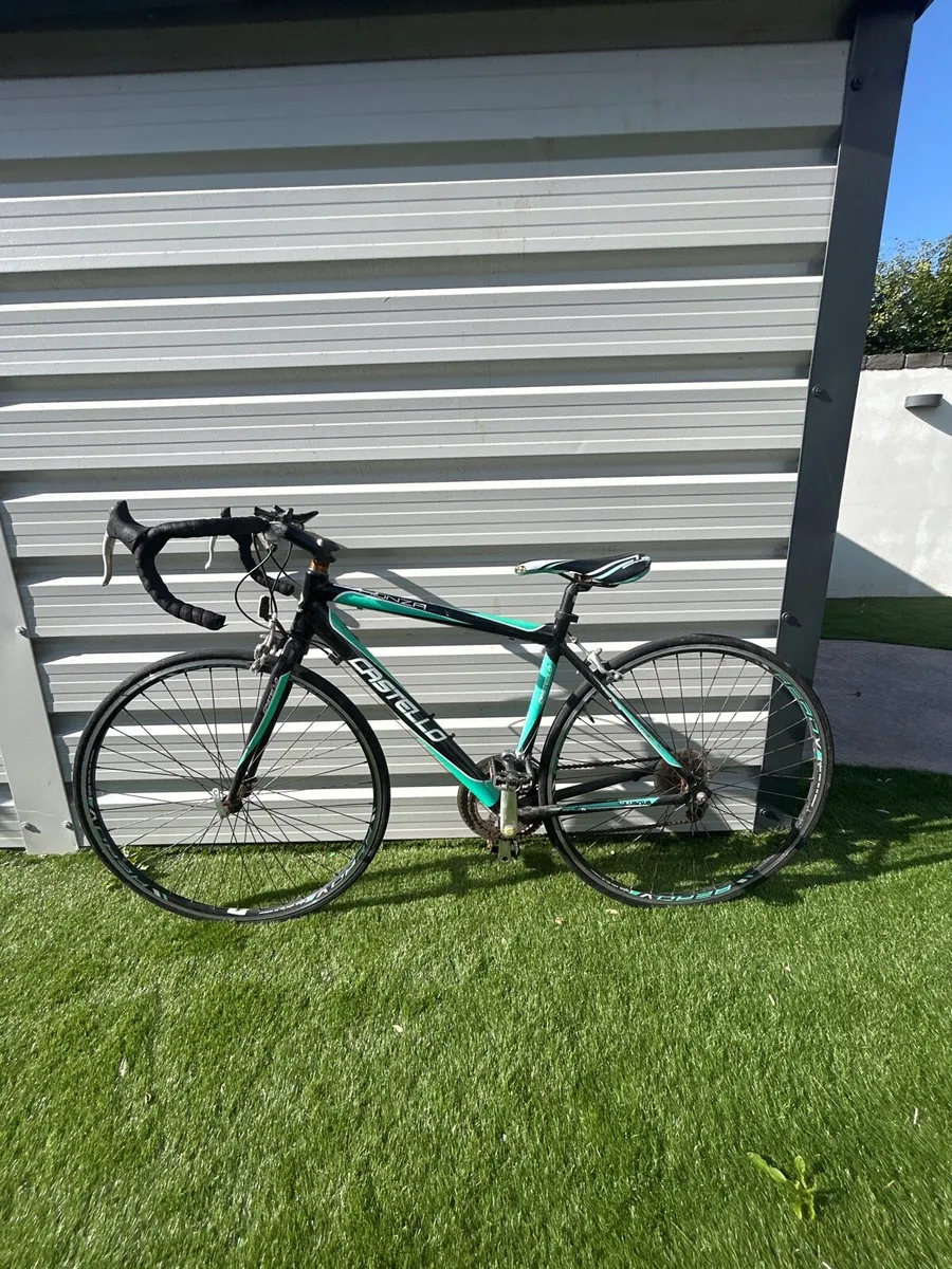 Race bike - Image 1